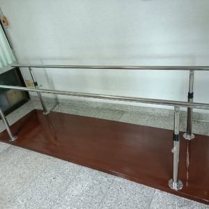 ราวคู่ขนานฝึกเดิน / Parallel bars with board